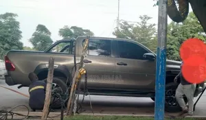 Toyota Hilux 2022 Gray