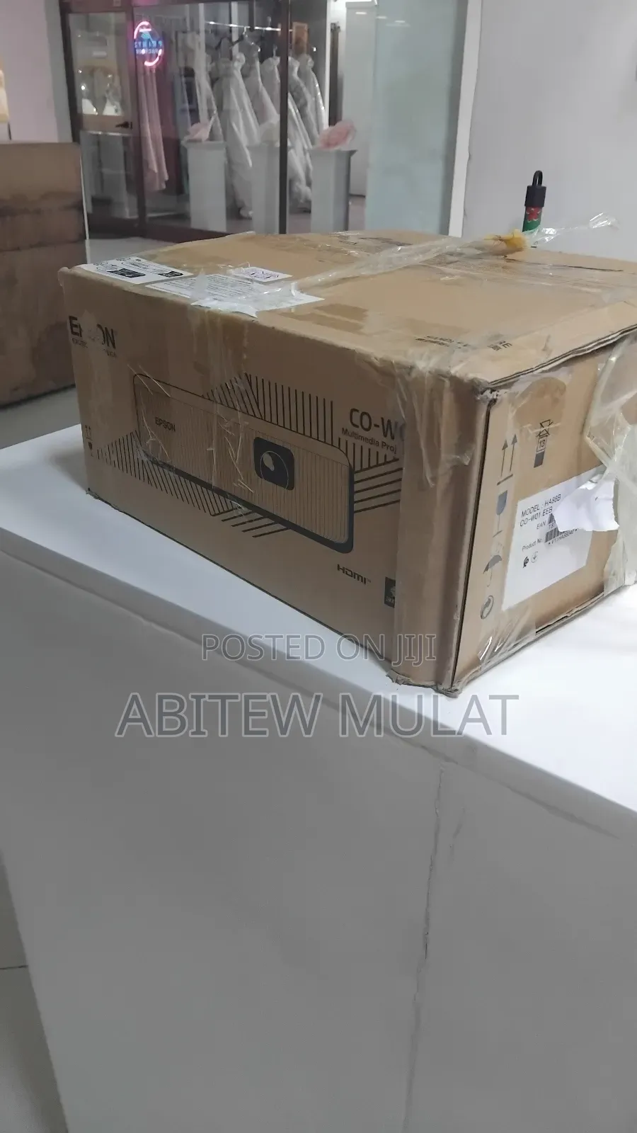 Brand New Epson Projector Co-W01 With Remote and Manual