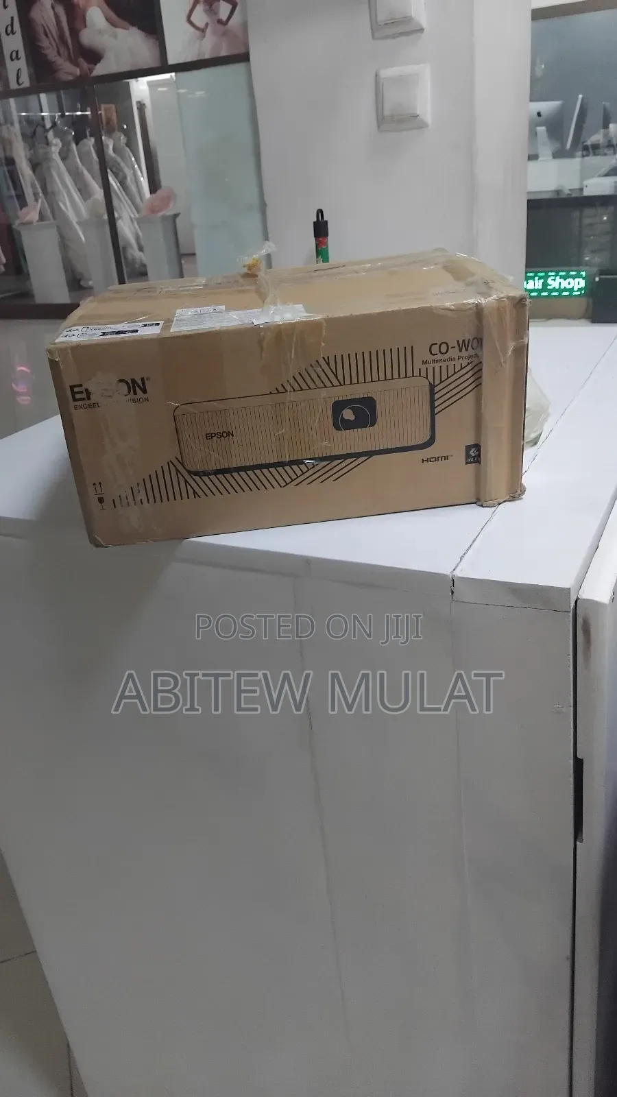 Brand New Epson Projector Co-W01 With Remote and Manual