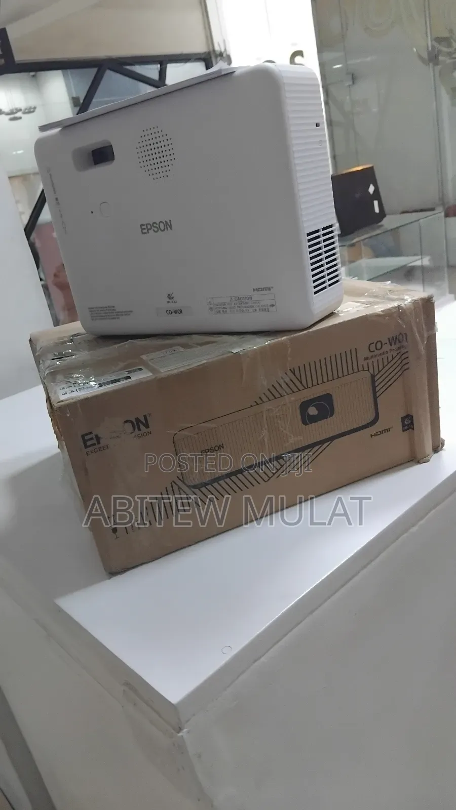 Brand New Epson Projector Co-W01 With Remote and Manual