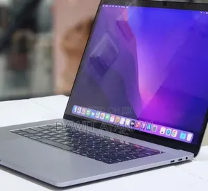 New Laptop Apple MacBook Pro 2016 16GB Intel Core I7 SSD 256GB