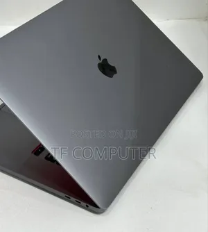New Laptop Apple MacBook Pro 2019 16GB Intel Core I7 SSD 512GB