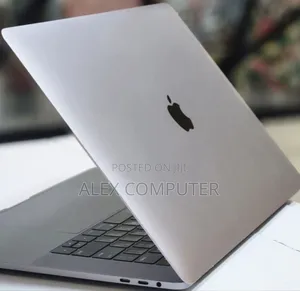 Photo - New Laptop Apple MacBook Pro 2016 16GB Intel Core I7 SSD 256GB