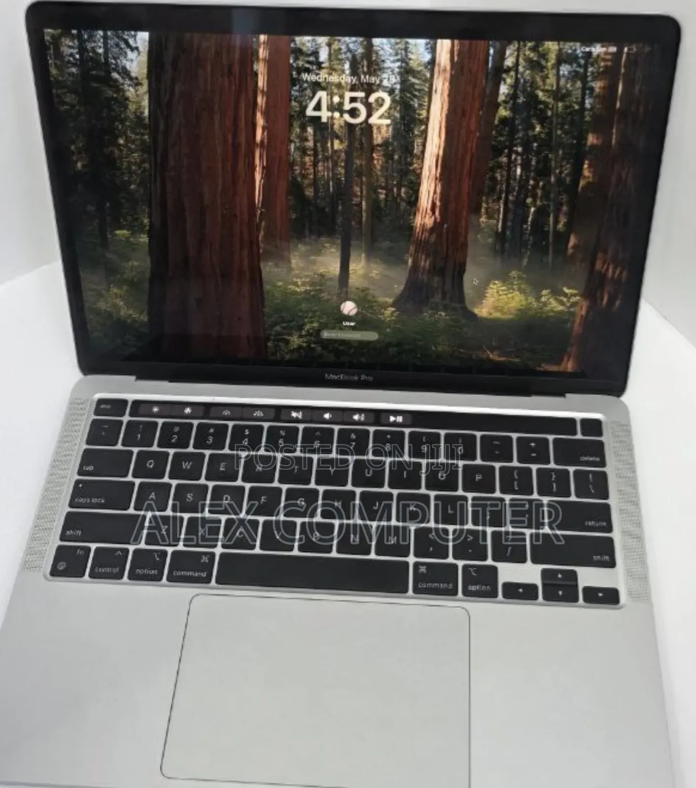 New Laptop Apple MacBook Pro 2022 M2 8GB Apple M2 SSD 512GB
