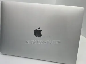 New Laptop Apple MacBook Pro 2022 M2 8GB Apple M2 SSD 512GB