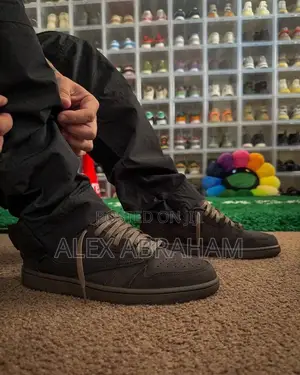 Air Jordan 1 Retro Low Og