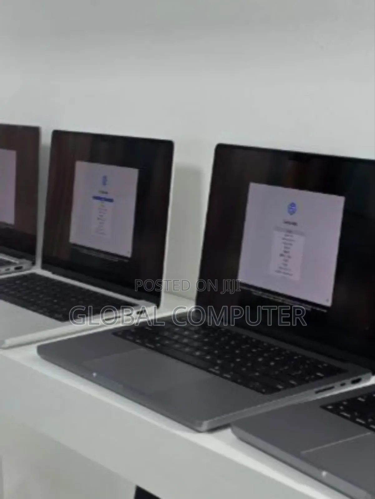 New Laptop Apple MacBook Pro 2021 M1 16GB Apple M1 Pro SSD 1T