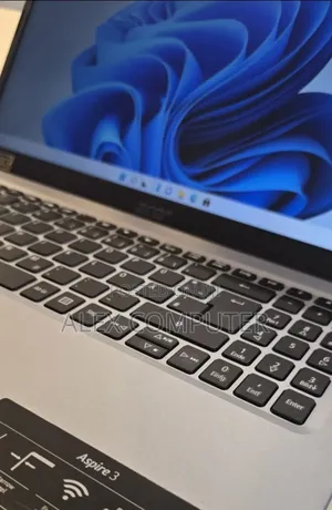 New Laptop Acer Aspire 3 8GB Intel Core I3 SSD 512GB