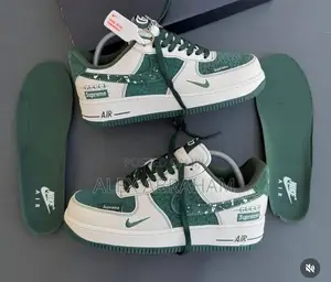 Photo - Air Force 1 Low X Gucci X Supreme 2025