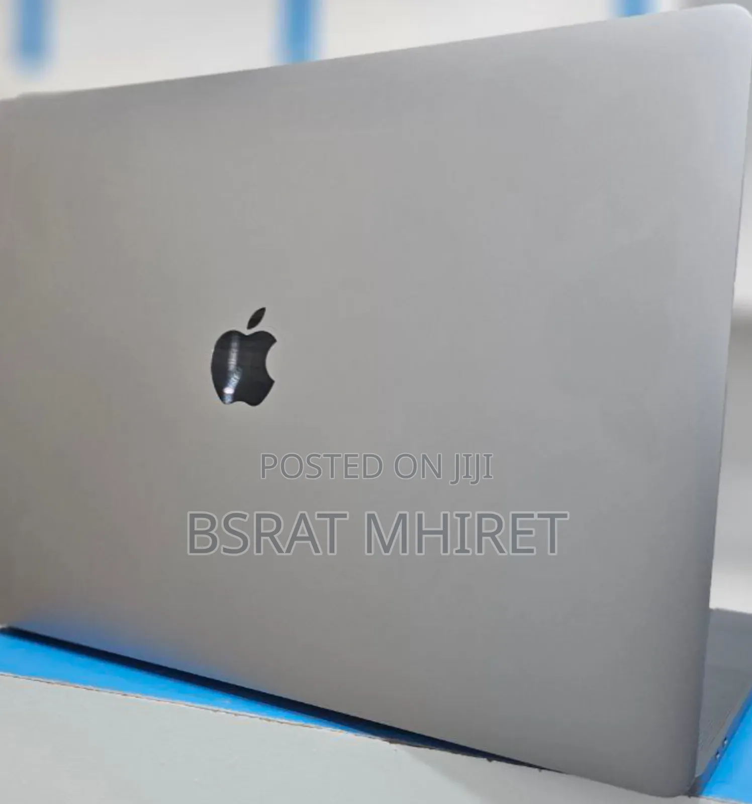 New Laptop Apple MacBook 2018 32GB Intel Core I9 SSD 512GB