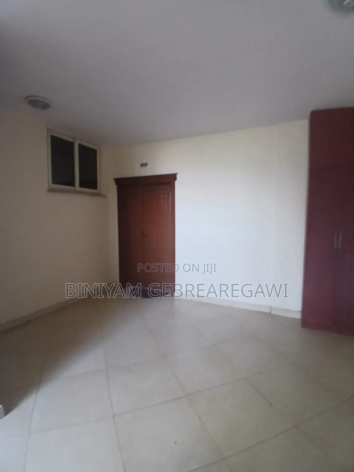 3bdrm Apartment in Apartment, Yeka for rent