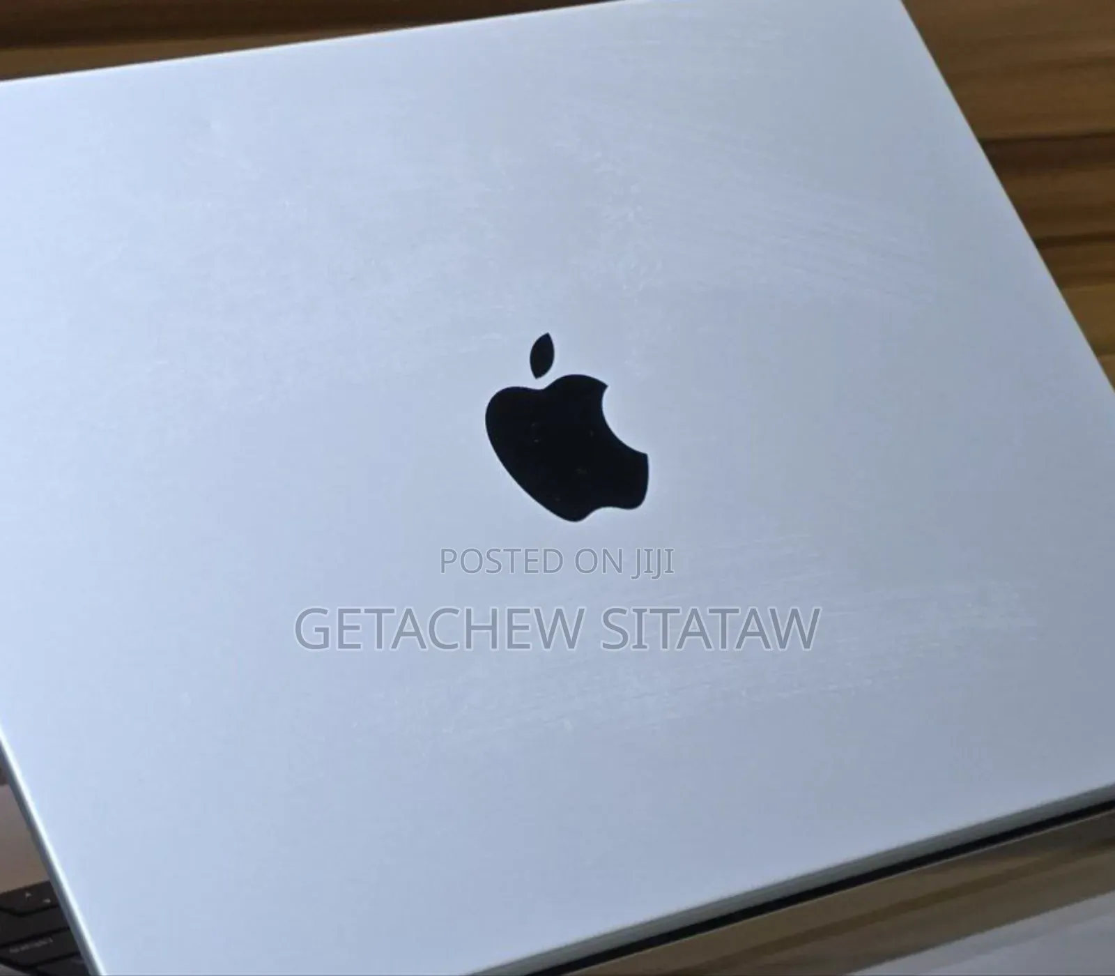 New Laptop Apple MacBook Pro 16GB Intel Core I9 SSD 512GB