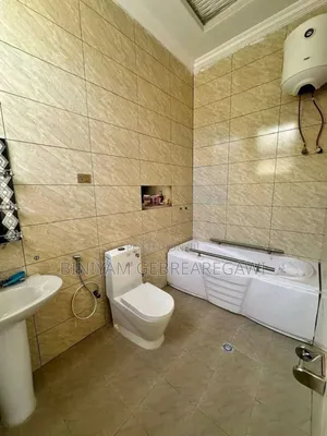 5bdrm Villa in House, Yeka for rent