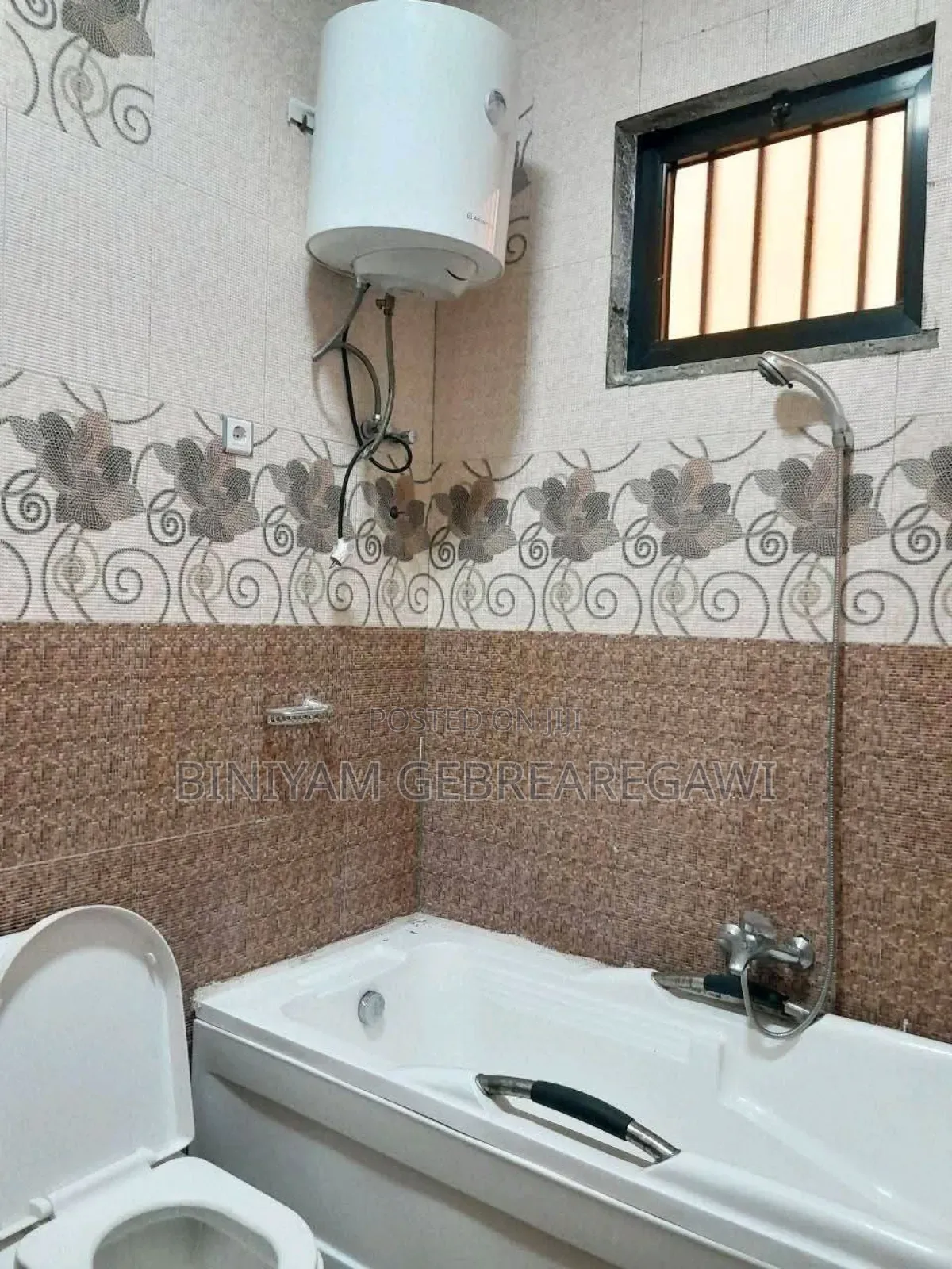 5bdrm Villa in House, Yeka for rent