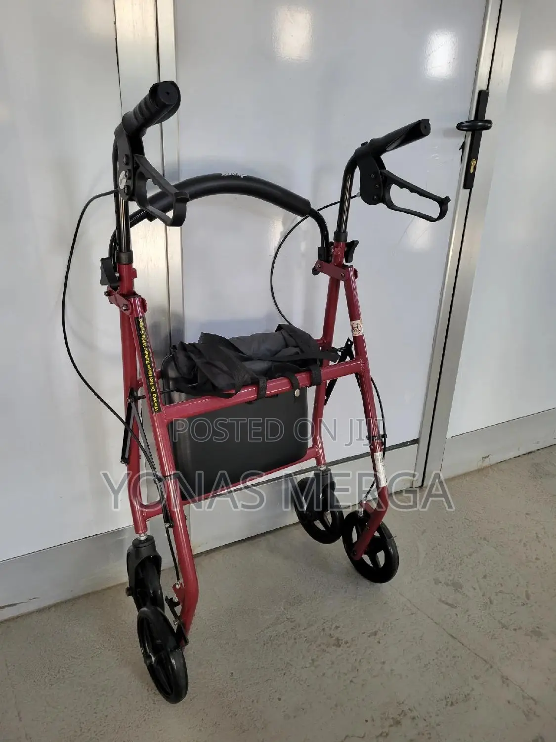 Walker With Seat Chair圴•إ 2-in-1 Rollator/Transport Walker
