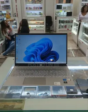New Laptop HP 16GB Intel Core I5 SSD 1T