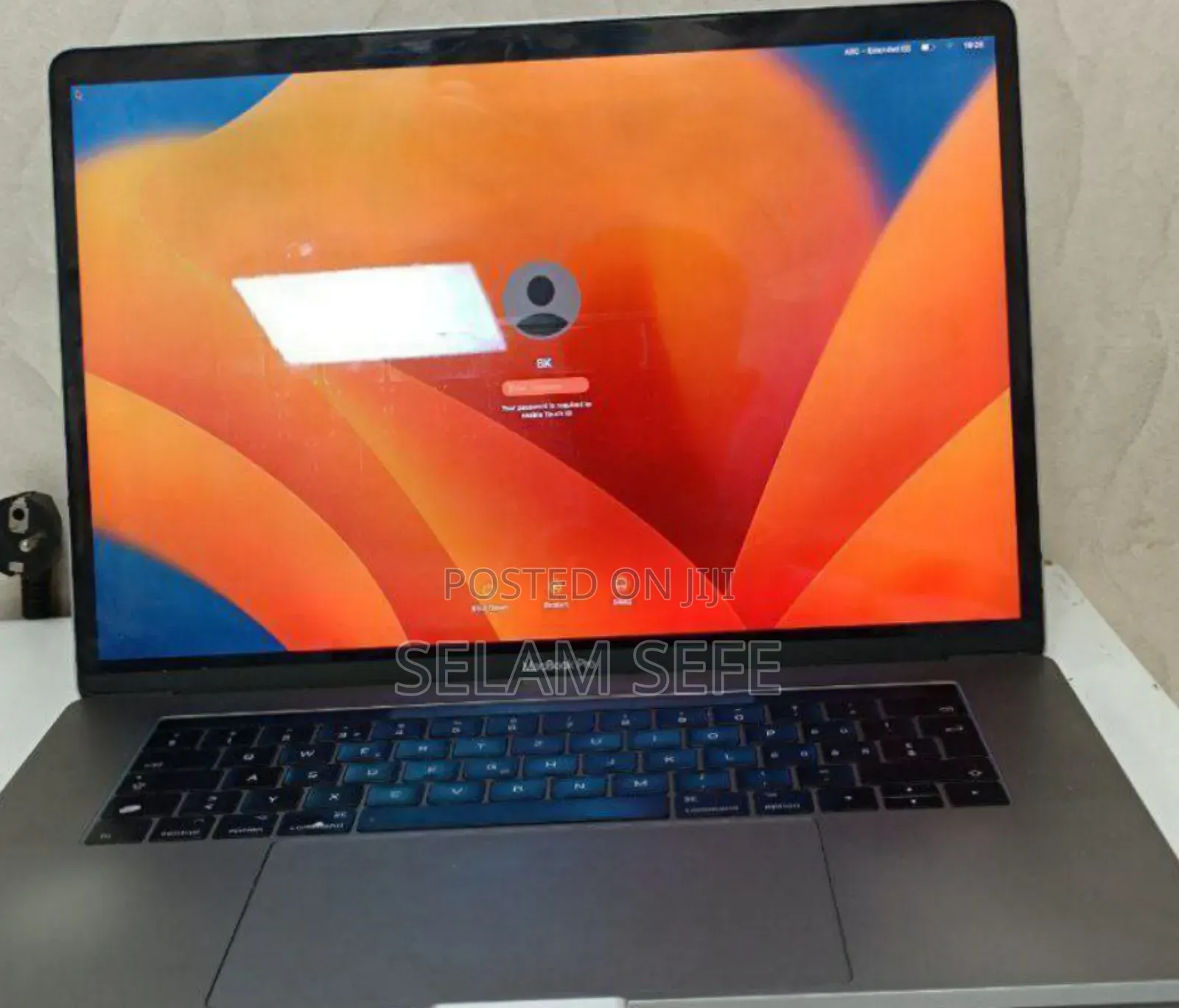 New Laptop Apple MacBook Pro 2017 16GB Intel Core I7 SSD 512GB