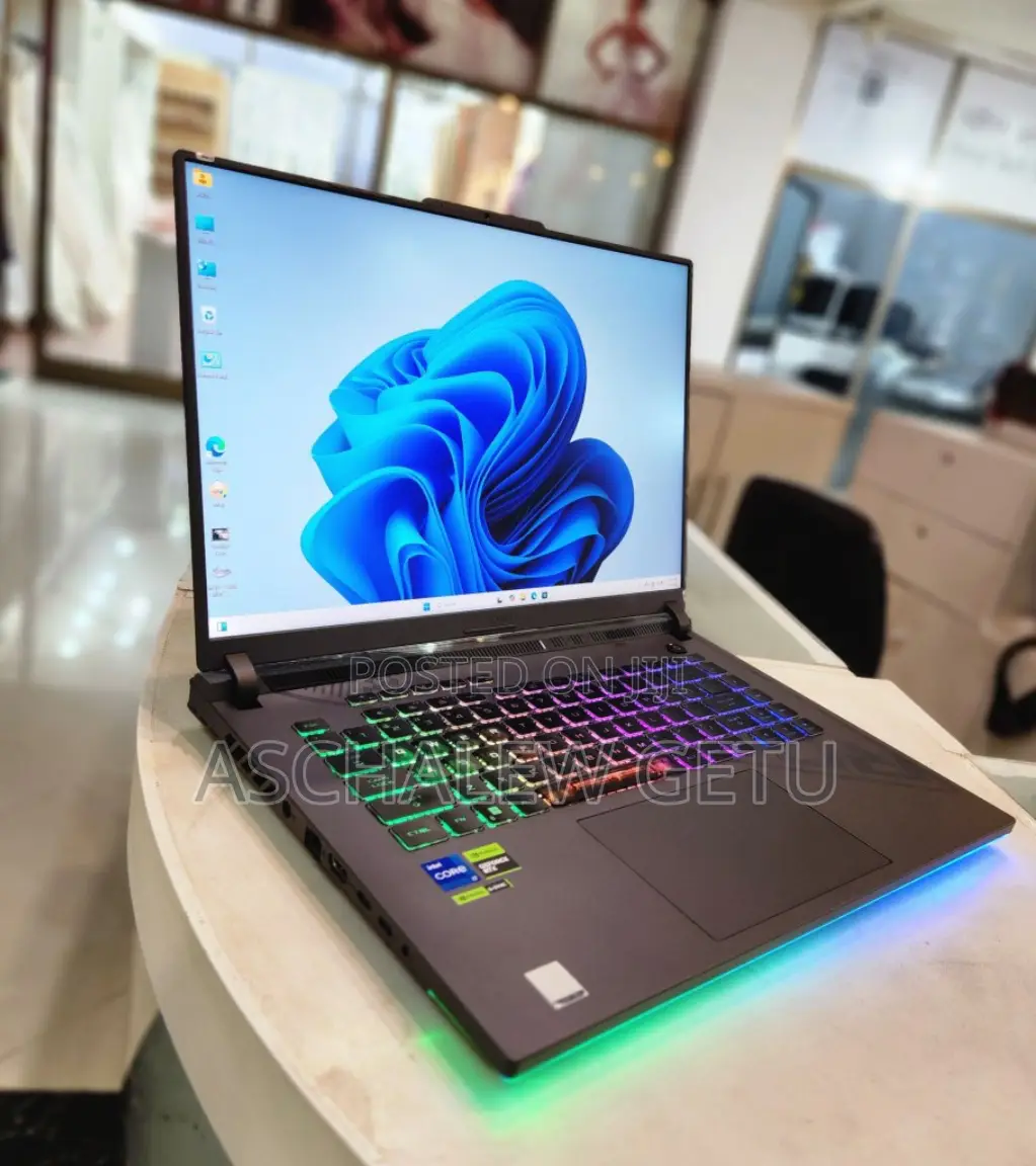 New Laptop Asus ROG Strix G15 16GB AMD Ryzen 9 SSD 512GB
