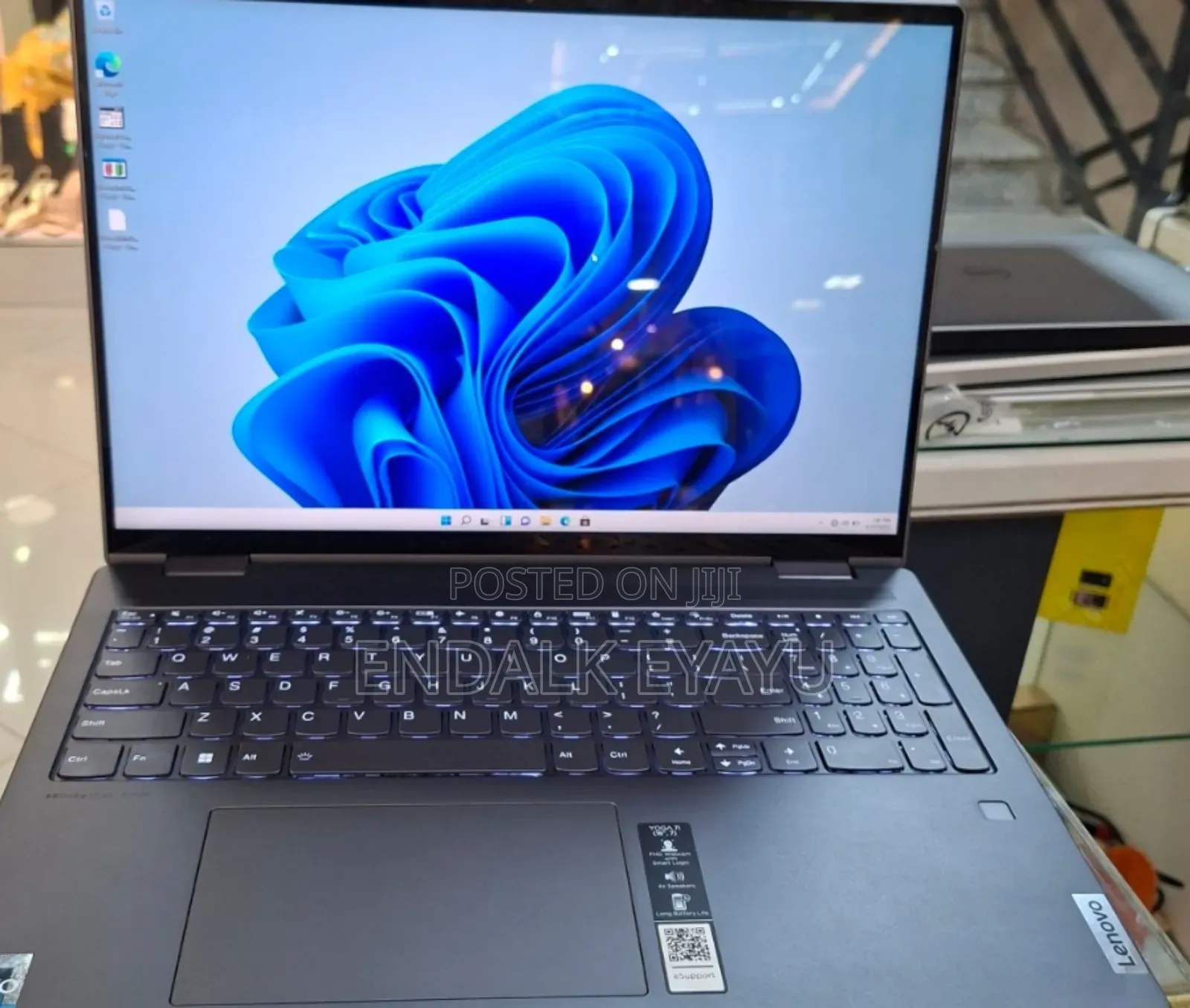 New Laptop Lenovo Yoga 7i 16GB Intel Core I7 SSD 1T