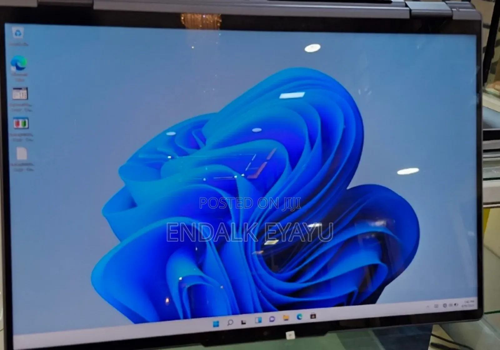 New Laptop Lenovo Yoga 7i 16GB Intel Core I7 SSD 1T