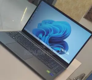 New Laptop HP Pavilion 10 16GB Intel Core I5 SSD 512GB