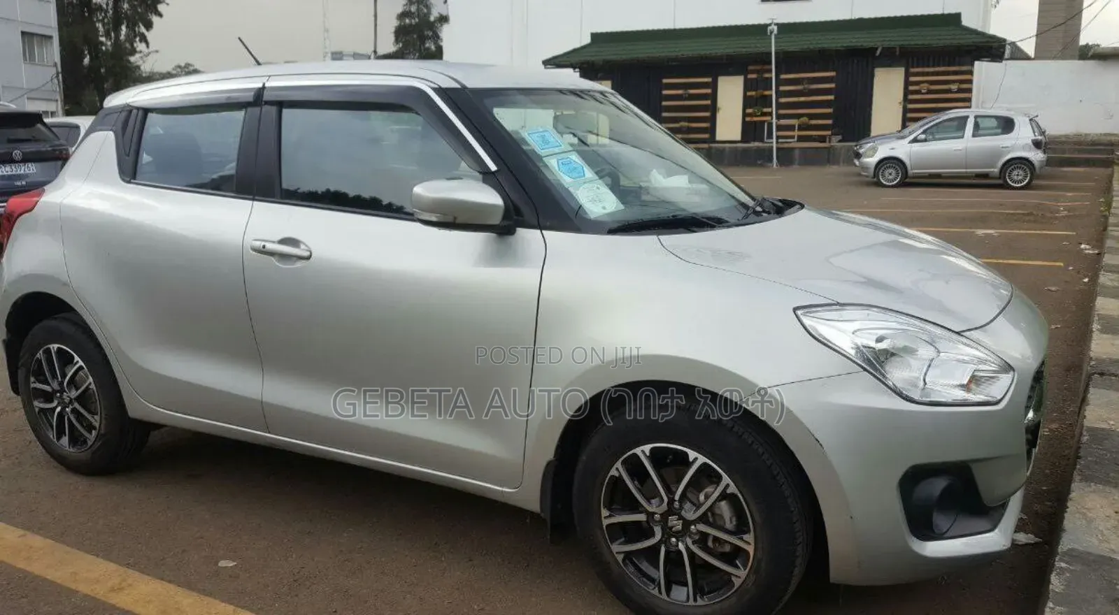 Suzuki Swift 2023 Silver
