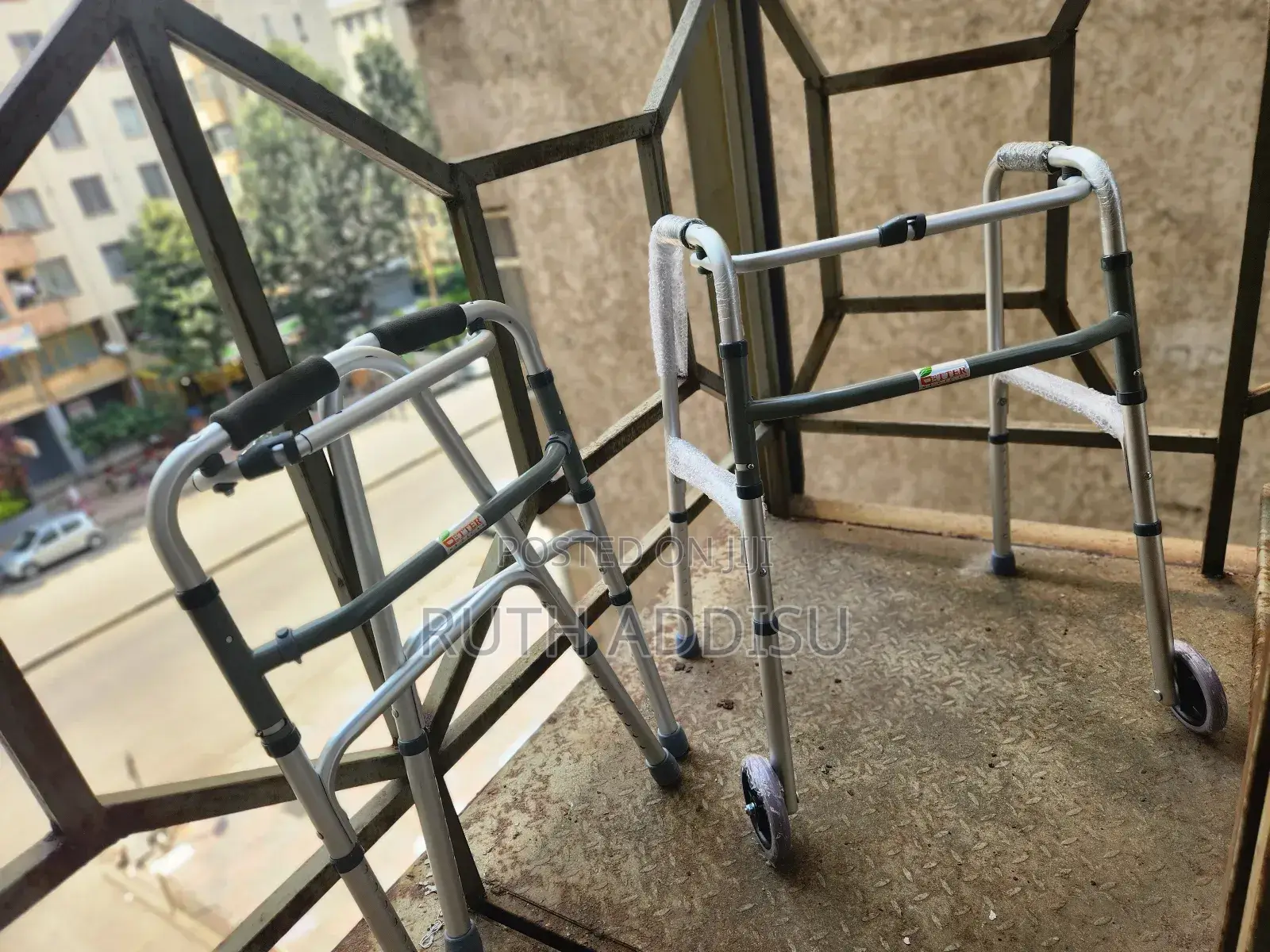 Medical Walker走了walker轟炸walker和平walker與會walker受傷walker