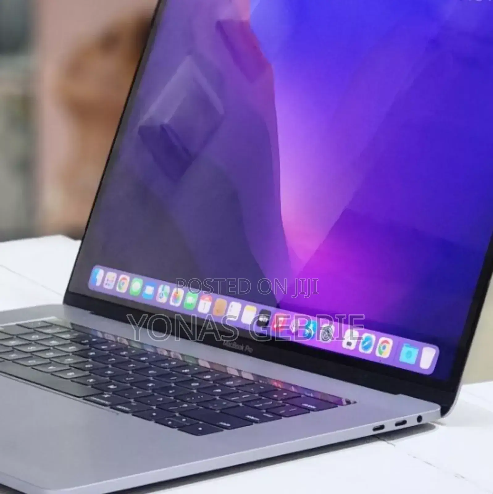 New Laptop Apple MacBook Pro 2016 16GB Intel Core I7 SSD 256GB