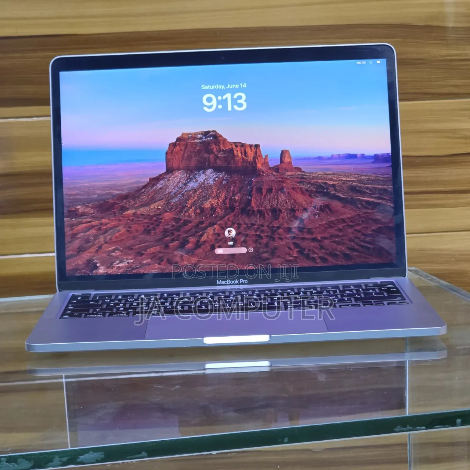 New Laptop Apple MacBook Pro 2023 M2 8GB Apple M2 SSD 256GB