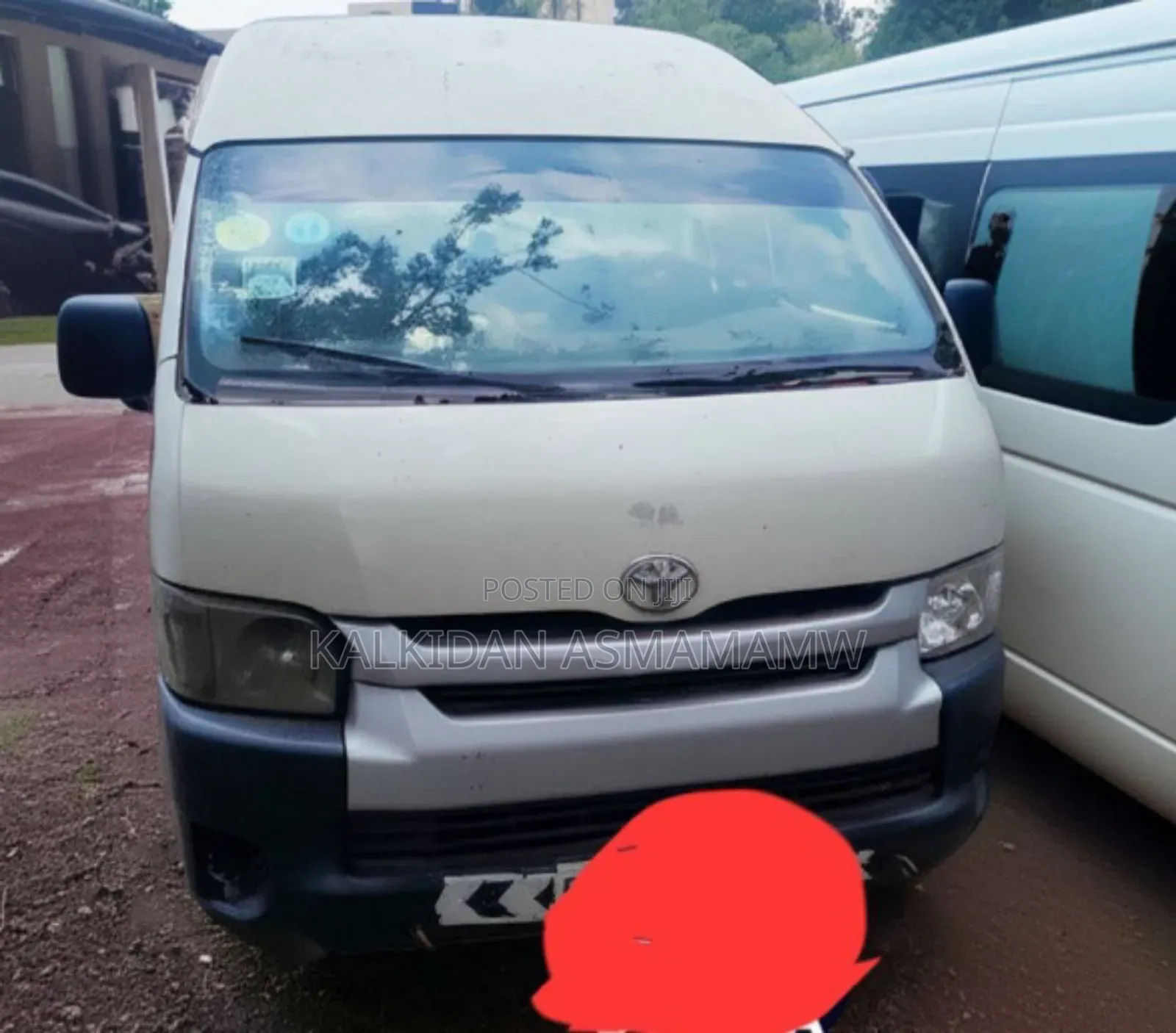 Toyota HiAce 2014 White