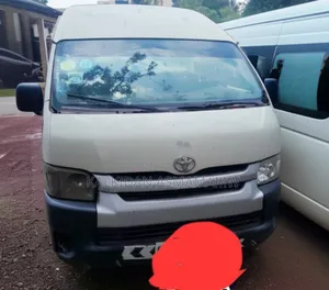 Photo - Toyota HiAce 2014 White