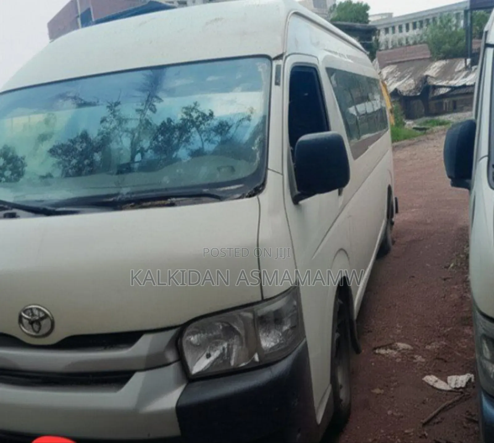 Toyota HiAce 2014 White