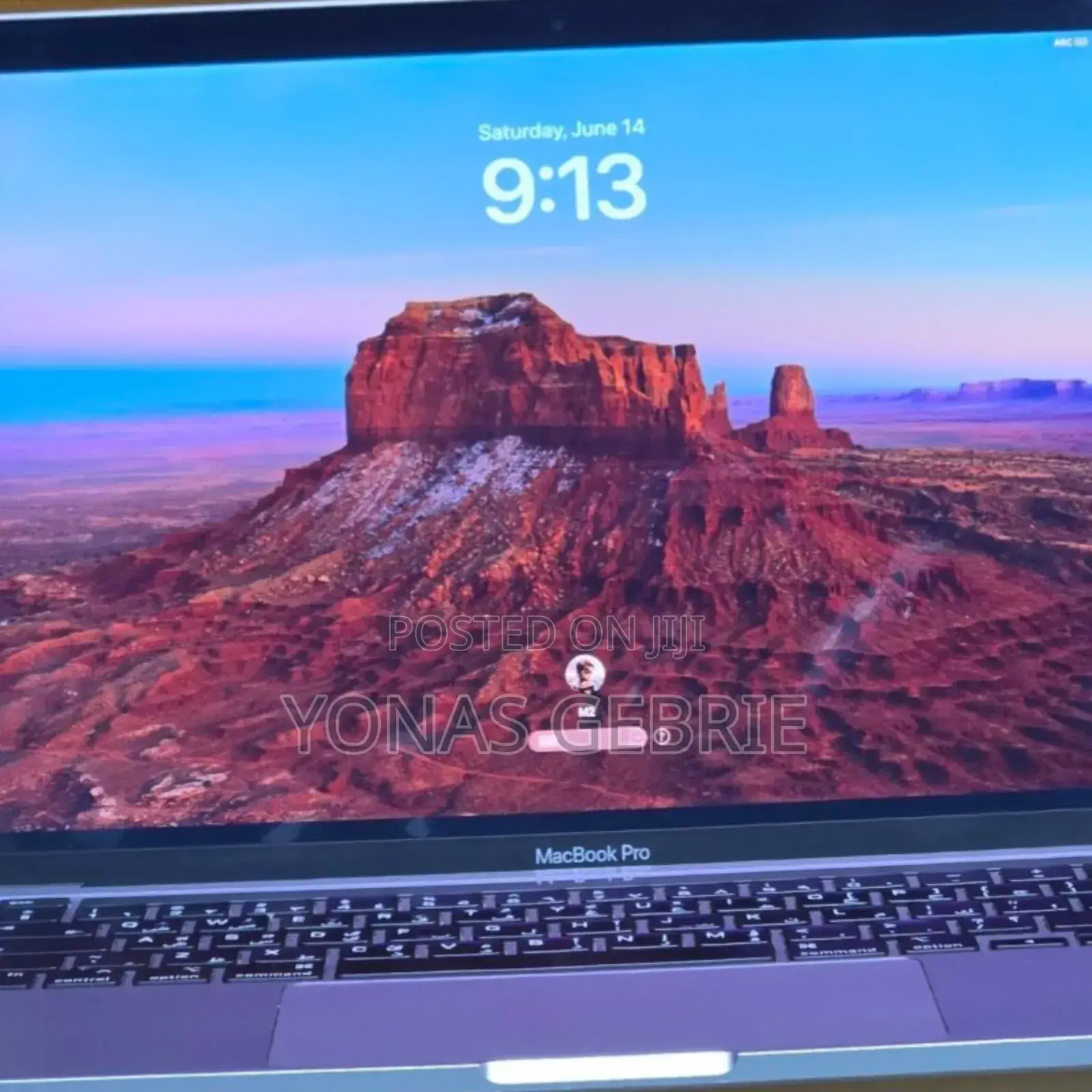 New Laptop Apple MacBook Pro 2022 M2 8GB Apple M2 SSD 256GB