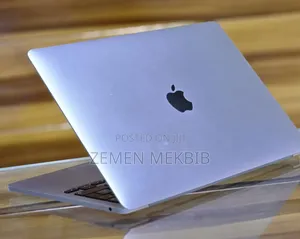 Photo - New Laptop Apple MacBook Pro M1 8GB Intel Core I7 SSD 256GB