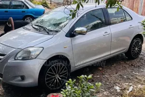 Toyota Yaris 2008 Silver
