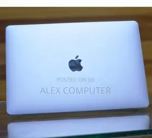 New Laptop Apple MacBook Pro 2022 M2 8GB Apple M2 SSD 256GB