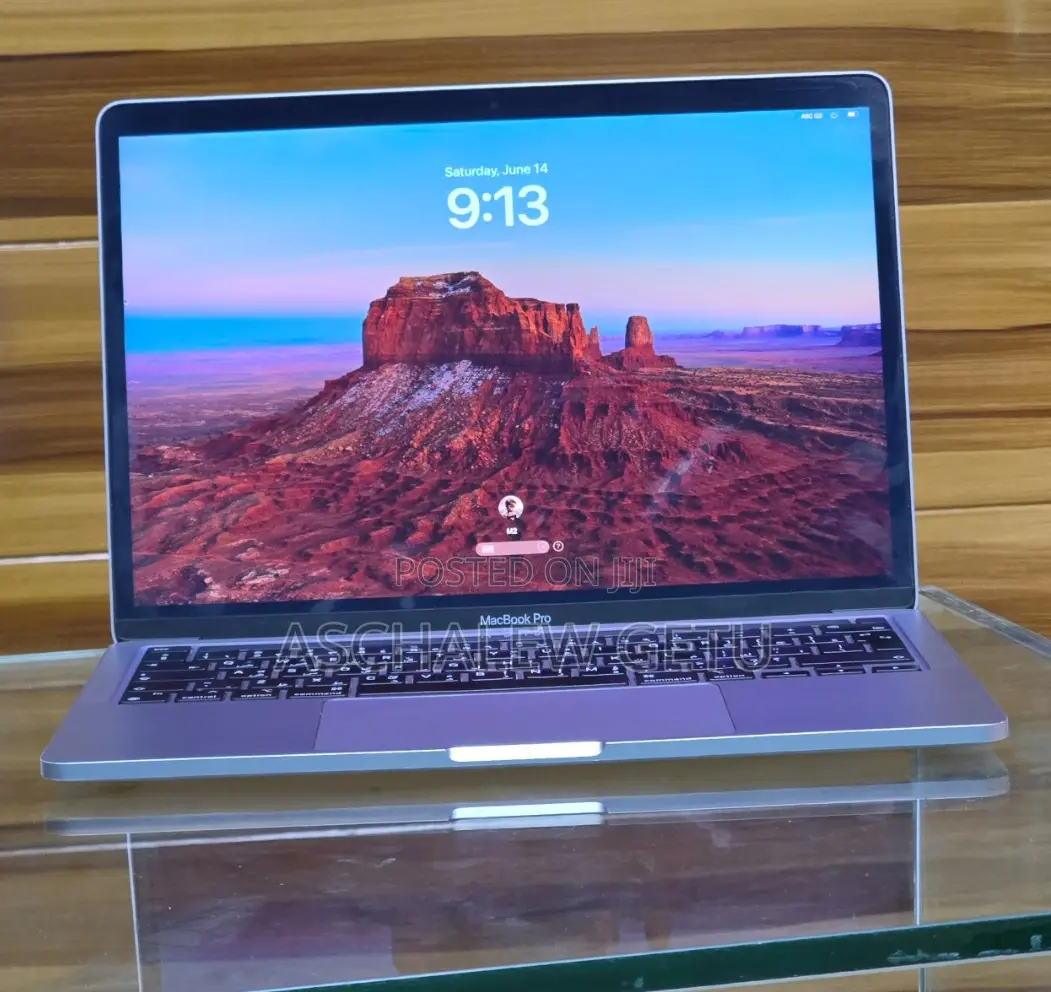 New Laptop Apple MacBook Pro 2022 M2 8GB Intel Core M2 SSD 256GB