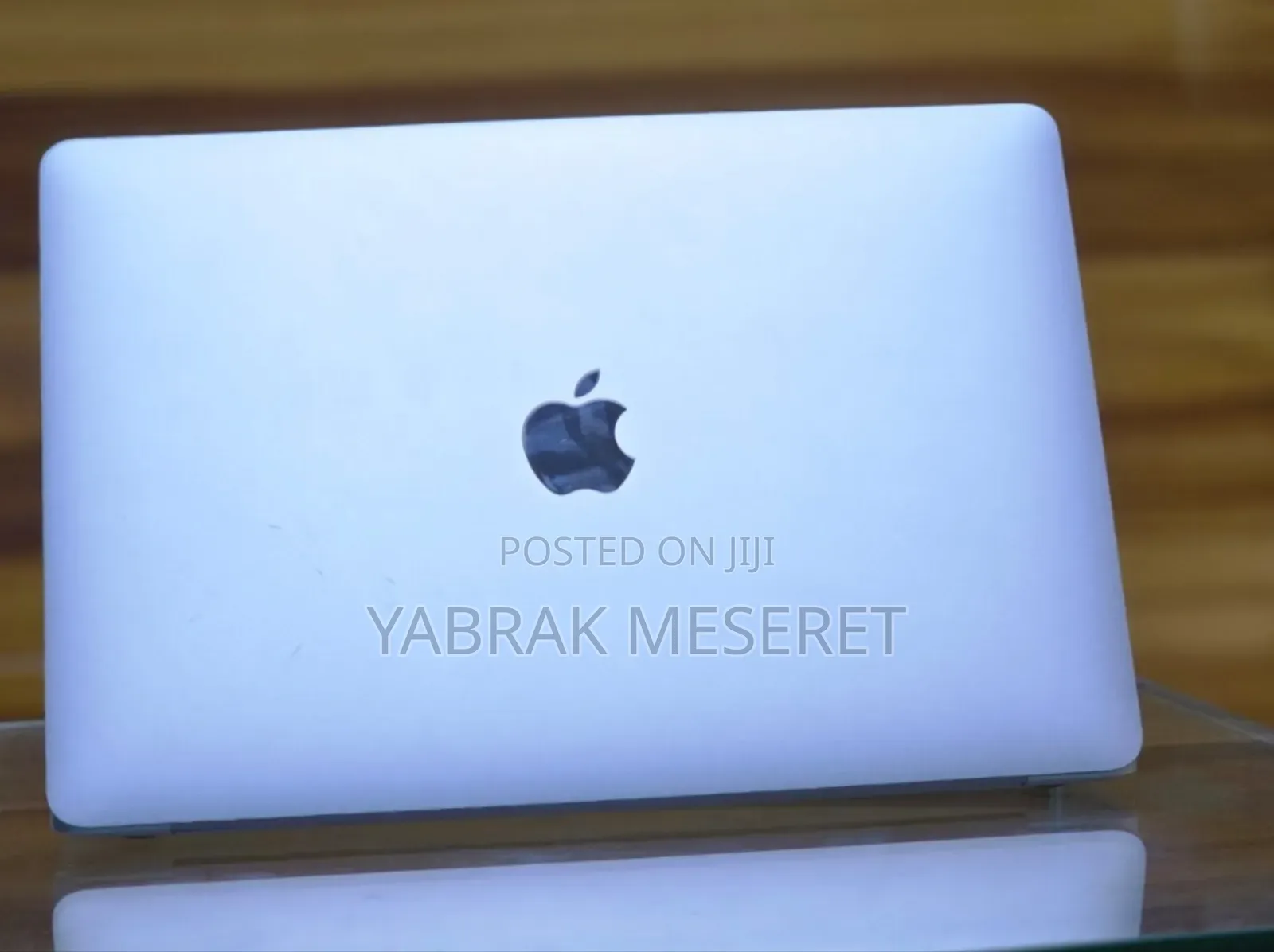 New Laptop Apple MacBook Pro 2022 M2 8GB Apple M2 SSD 256GB