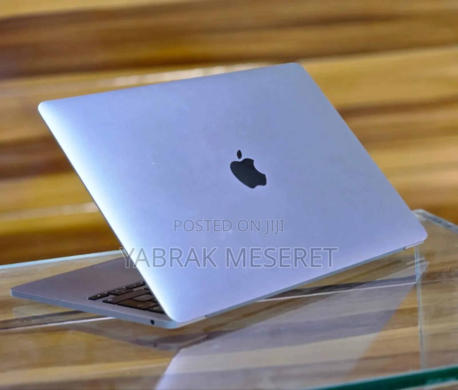 New Laptop Apple MacBook Pro 2022 M2 8GB Apple M2 SSD 256GB