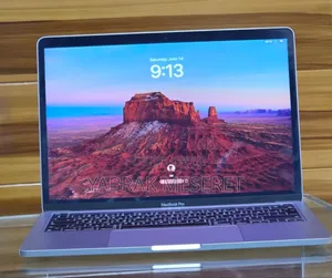 New Laptop Apple MacBook Pro 2022 M2 8GB Apple M2 SSD 256GB