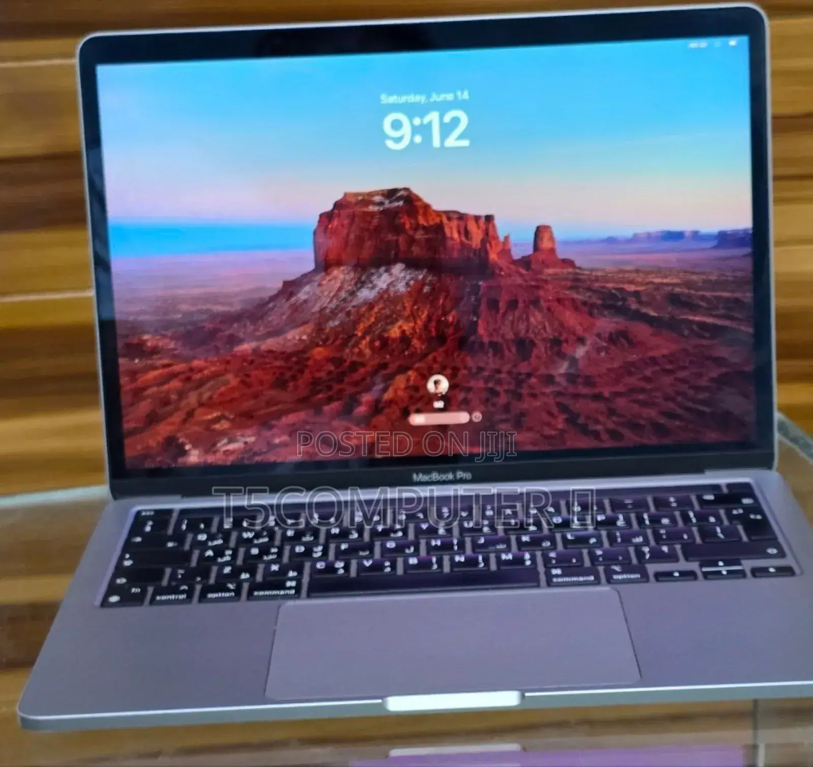 New Laptop Apple MacBook Pro 2022 M2 8GB Apple M2 SSD 256GB