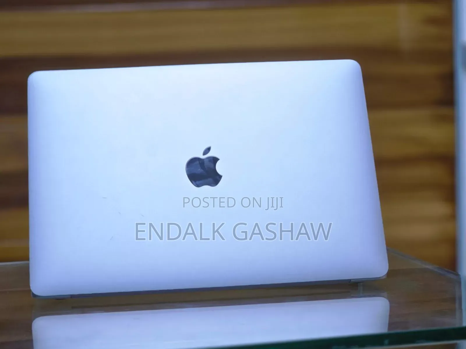 New Laptop Apple MacBook 8GB Intel Core I5 SSD 256GB