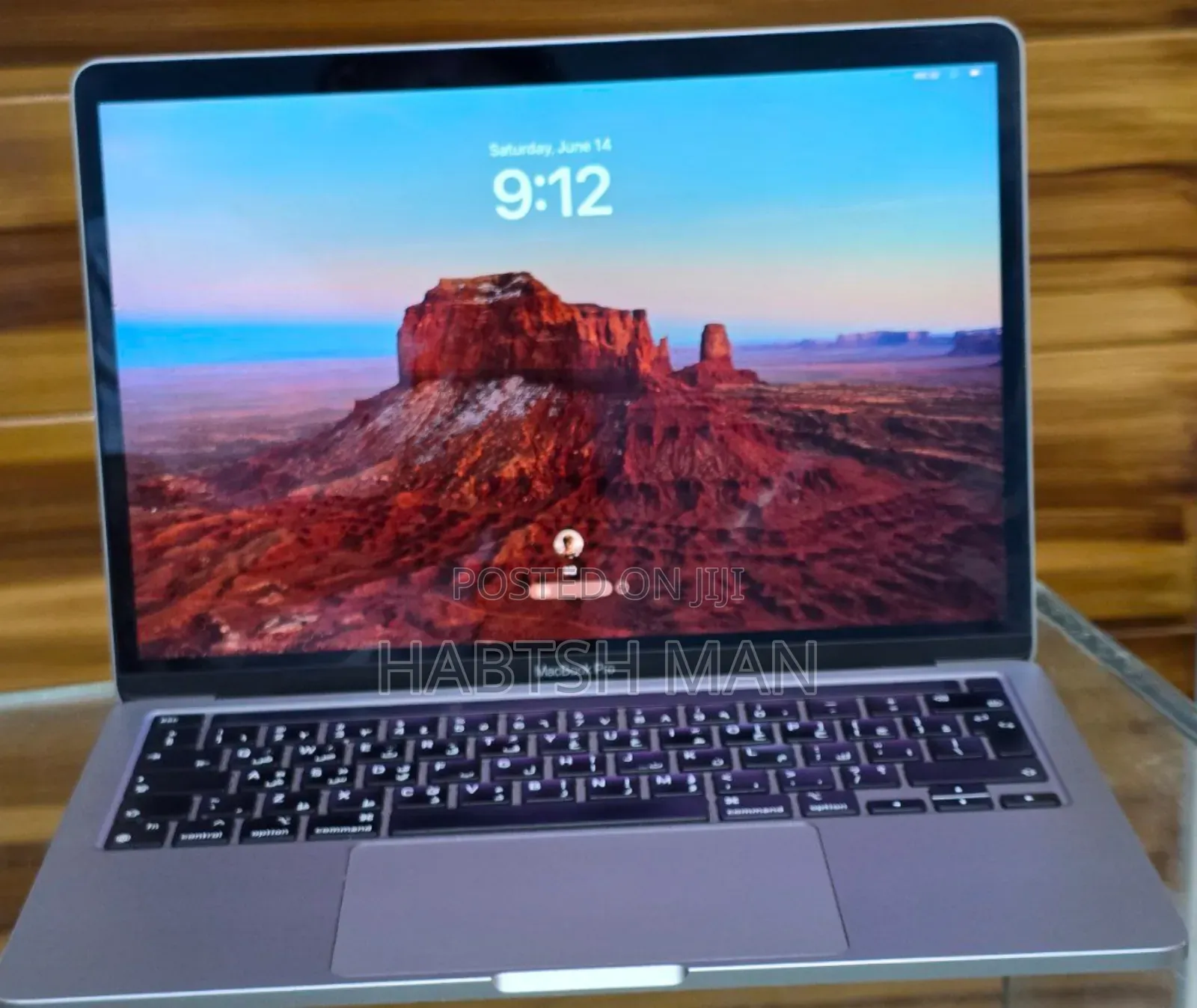 New Laptop Apple MacBook Pro 2022 M2 8GB Apple M2 SSD 256GB