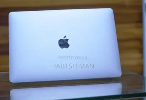 New Laptop Apple MacBook Pro 2022 M2 8GB Apple M2 SSD 256GB