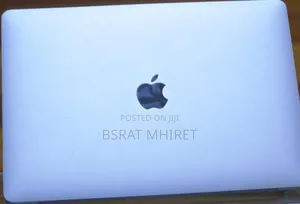 Photo - New Laptop Apple MacBook Pro 2019 8GB Apple M2 SSD 256GB