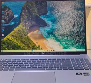 New Laptop HP Pavilion 15 16GB Intel Core I7 SSD 1T