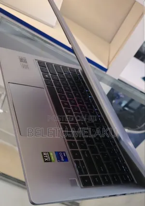 Photo - New Laptop HP 16GB Intel Core I7 SSD 512GB