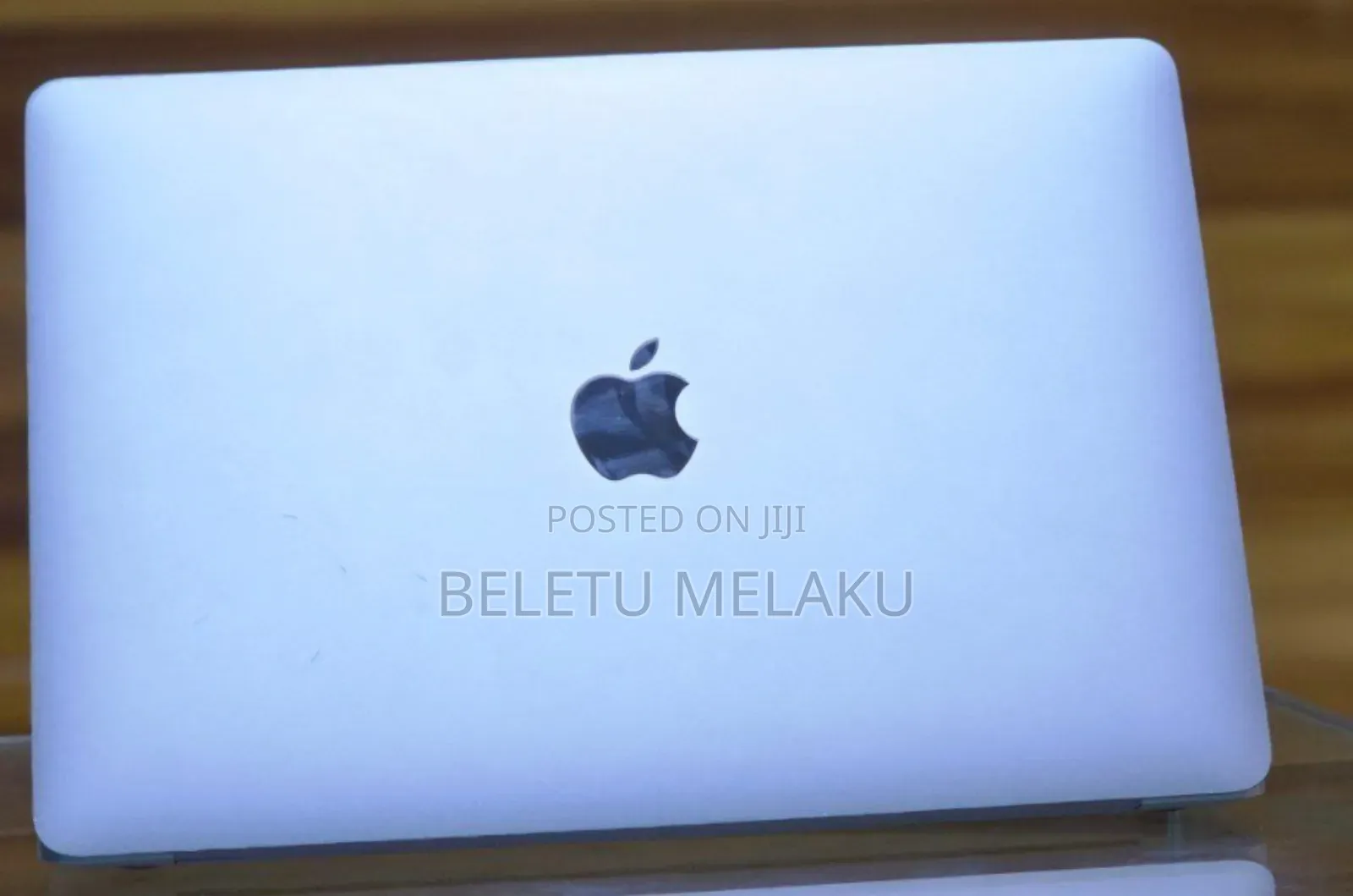 New Laptop Apple MacBook Pro 2022 M2 8GB Apple M2 SSD 256GB