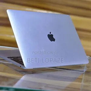 New Laptop Apple MacBook Air 2022 M2 8GB Apple M2 SSD 256GB