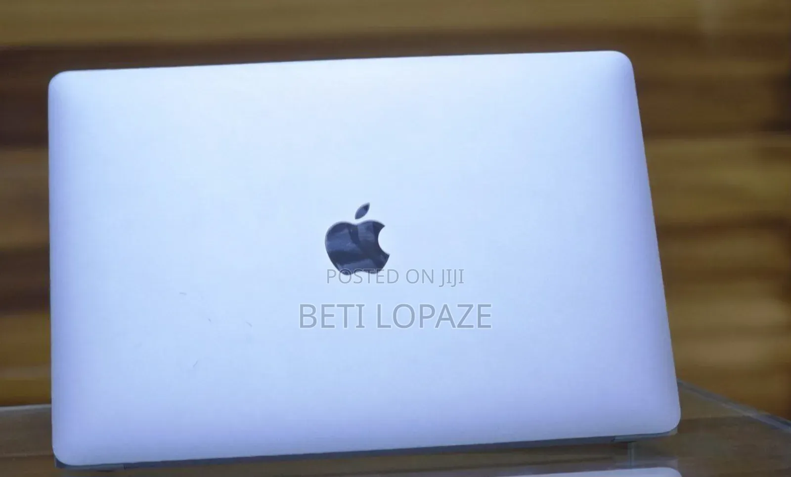 New Laptop Apple MacBook Air 2022 M2 8GB Apple M2 SSD 256GB